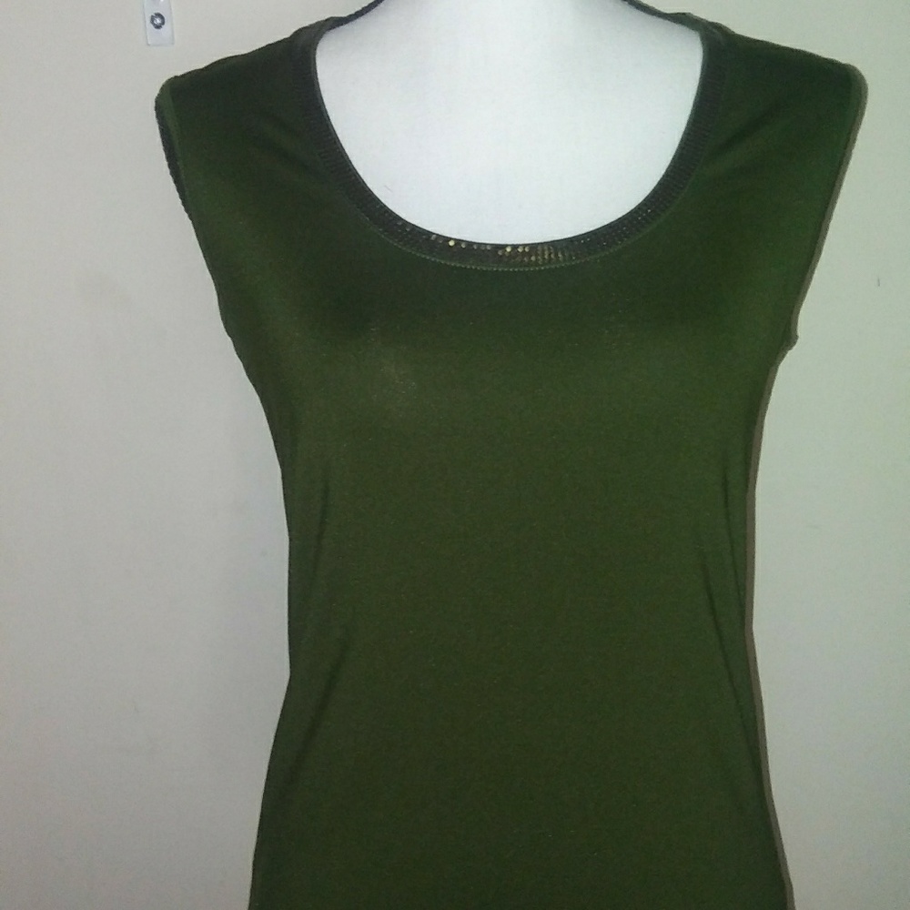 Olive green top (SOLD)